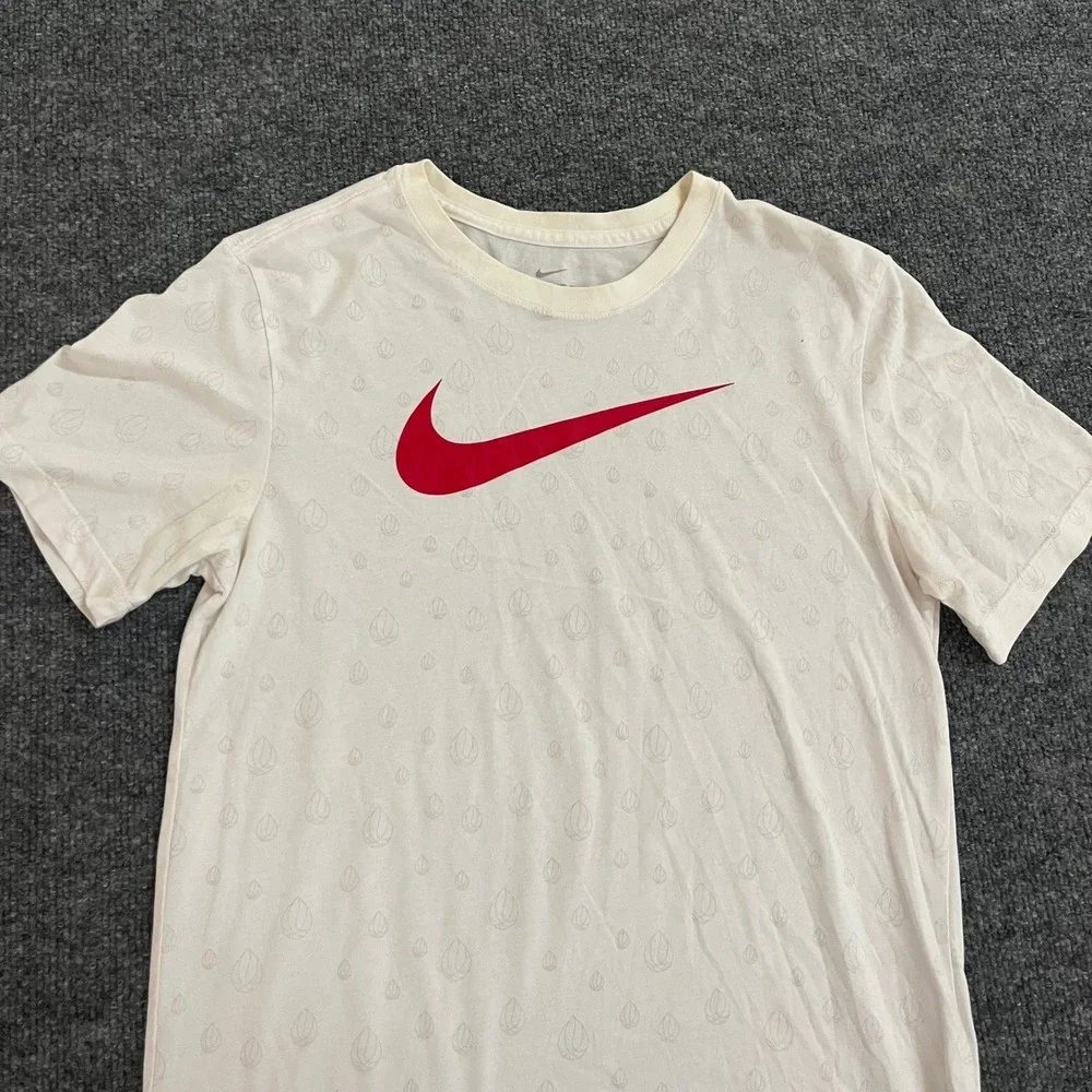 Nike T-Shirt Mens Size S White Dri-Fit Red Swoosh Basketball Print Athletic Tee